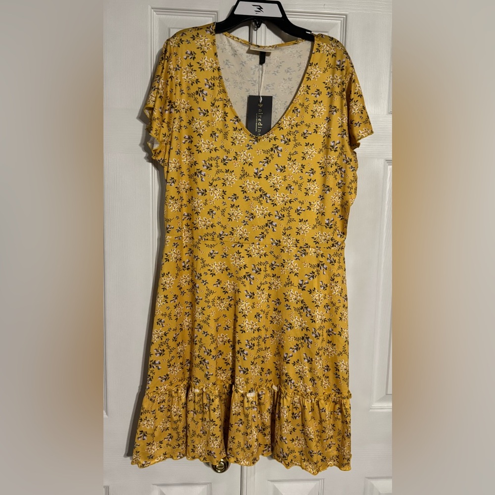 Yellow floral dress. Alredine brand, size large.